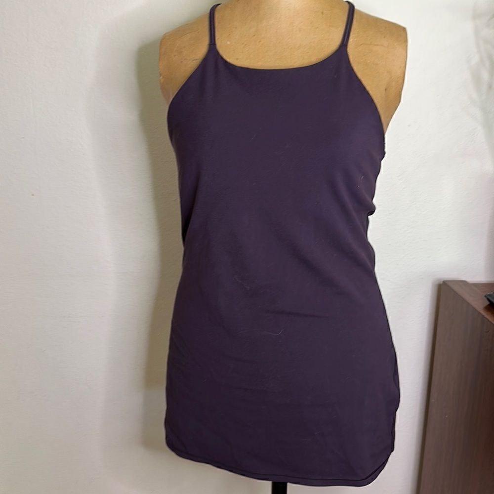 Lululemon sz 8 deep plum y back tank bra great pre owned condition